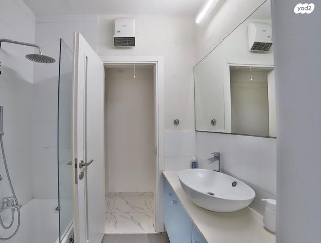 דירה, אורי צבי גרינברג 27, בן גוריון, חולון