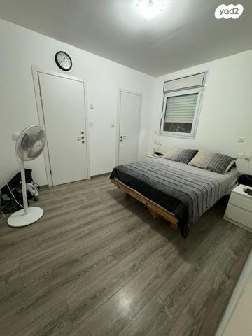 דירה, קלמן ביאלר 1, רחובות החדשה, רחובות