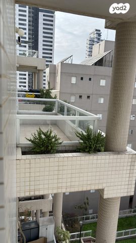 דירה, דרך זאב ז'בוטינסקי 117, נחלת גנים, רמת גן