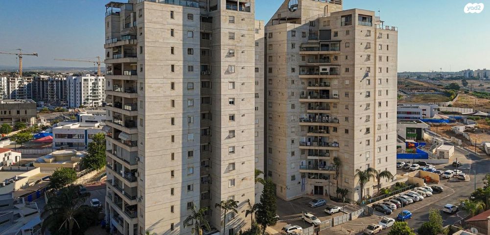 דירה, האיילון 15, גני יער, לוד