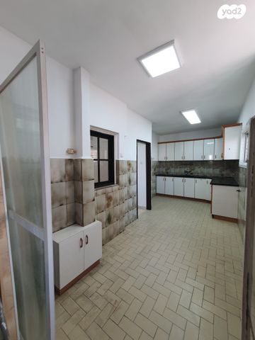 דירה, הרא"ה 6, שכונת יהלום, מרכז העיר ב, רמת גן