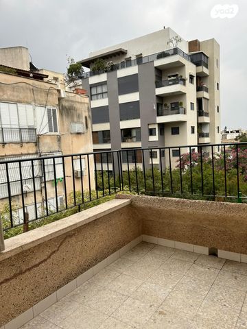 דירה, נווה יעקב 10, נגבה, רמת גן