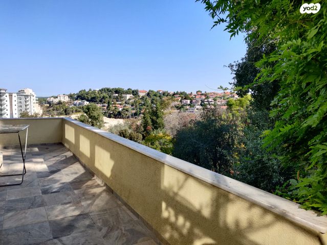 דירת גן, מרווה 10, שבעת המינים, כפר ורדים