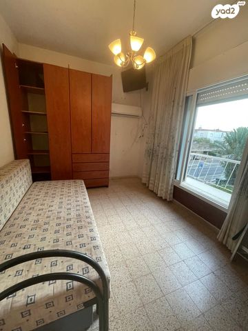 דירה, רות 14, כרמליה, חיפה