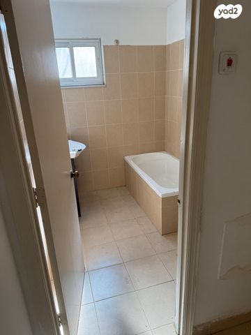 דו משפחתי, זמיר 17, מעוף, ערד