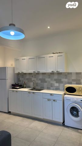 דרך יד לבנים 82