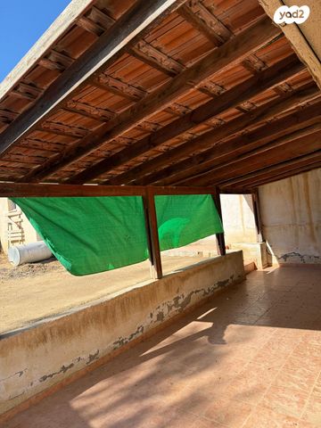 דו משפחתי, זמיר 17, מעוף, ערד