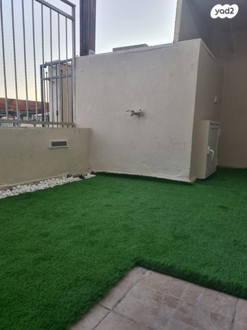 יחידת דיור, מנחם 16, הר שלום, בני ברק