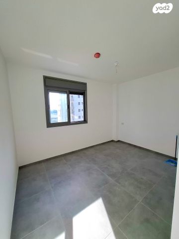 דירה, לאה גולדברג 1, תלמי מנשה, באר יעקב