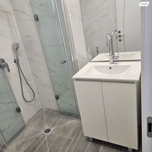 דירה, כרמי 12, התקוה, בית יעקב, נווה צה"ל, תל אביב יפו