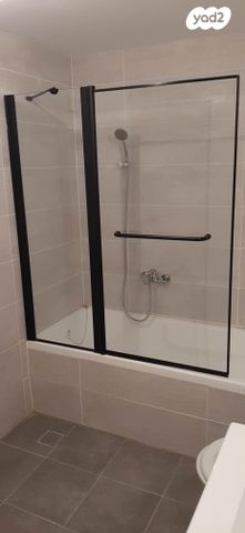 דירה, יוסף הגלילי 22, שכונת בן גוריון, מרכז העיר ג', רמת גן