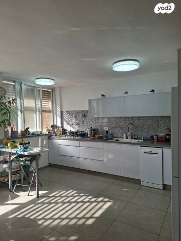 דירה, מלכי צדק 17, רמת השקמה, רמת גן