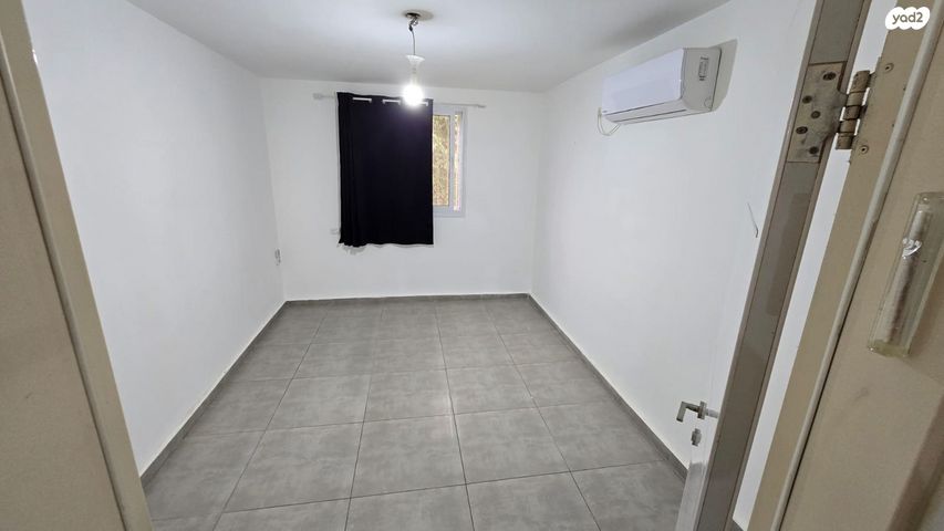 דירה, ברל כצנלסון 4, שיכון ה', קרית שמונה