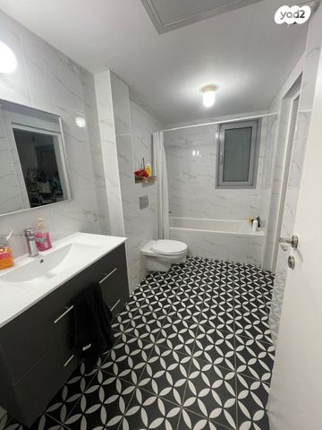 דירה, יחידת 101 1, אריק שרון, נהריה