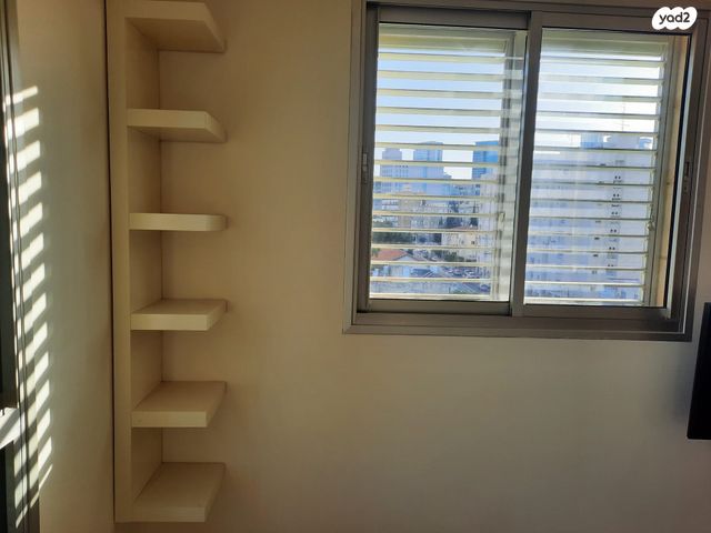 דירה, דרך אבא הלל 40, שכונת גפן, רמת גן