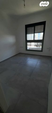 דירה, יוסף הגלילי 22, שכונת בן גוריון, מרכז העיר ג', רמת גן