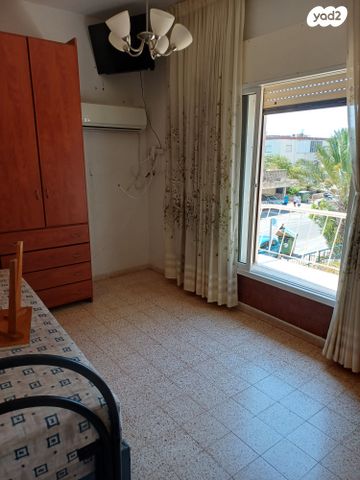 דירה, רות 14, כרמליה, חיפה