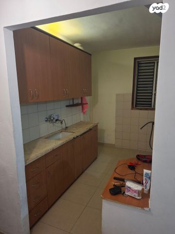 רחבעם זאבי 23