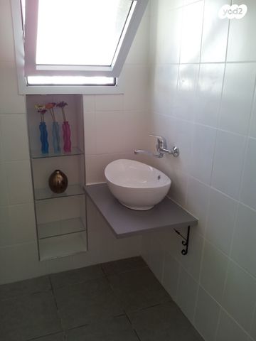 דירה, חומה ומגדל 35, מרכז, קרית עבודה, חולון