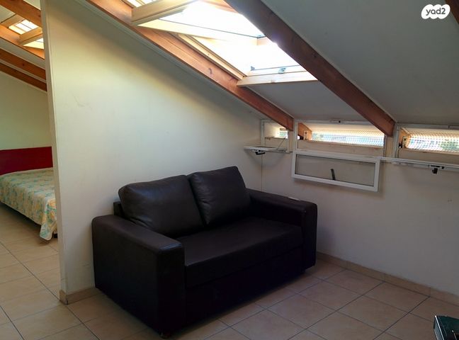 סטודיו/ לופט, הנוטרים 22, קטמונים, ירושלים