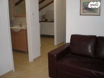 סטודיו/ לופט, הנוטרים 22, קטמונים, ירושלים