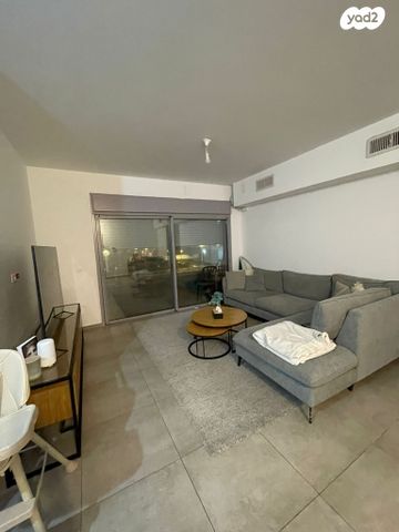 דירה, יחידת 101 1, אריק שרון, נהריה