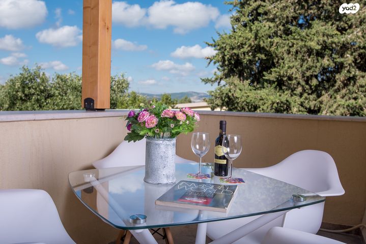 דירת גן, מרווה 10, שבעת המינים, כפר ורדים