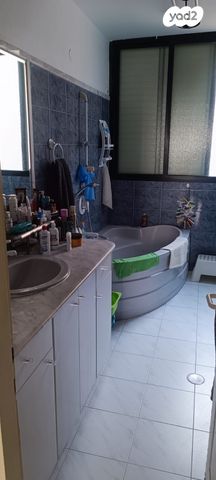 דירה, הרב קטרוני 56, המרכז השקט / מרכז העיר, פתח תקווה