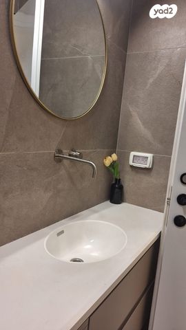 שמואל יבניאלי 40