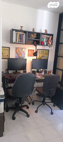 הרב קטרוני 56