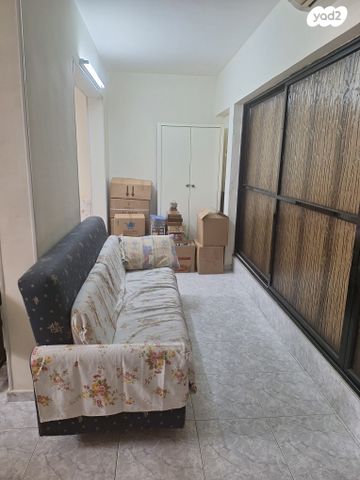 דירת גן, שדרות ירושלים 121, מכללת תל אביב יפו, דקר, תל אביב יפו