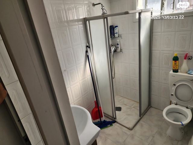 דירה, אבן גבירול 30, העיר התחתית, ואדי סאליב, חיפה