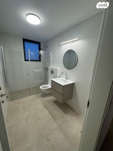 מרתף/ פרטר, יער חורשים 6, שכונה 11, תל מונד