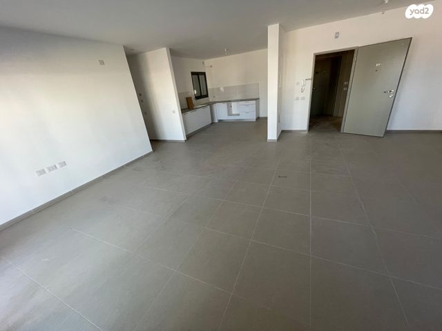 אסתר המלכה 13