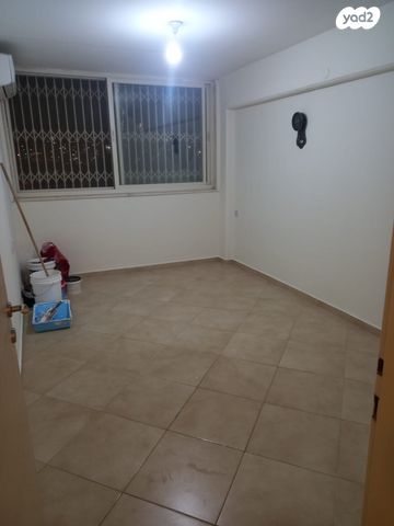 דירה, עמנואל אולסבנגר 101, קרית היובל, ירושלים