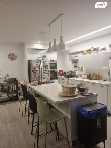 אבן גבירול 7