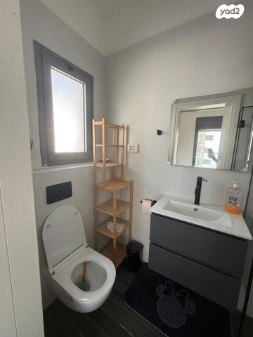 גג/ פנטהאוז, גאולה 10, קרית שרת, רעננה