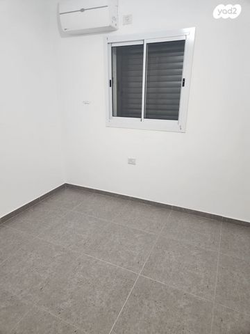 דירה, הרב מרדכי אליהו 22, השחר, דימונה