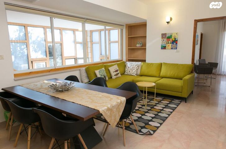 דירת גן, מרווה 10, שבעת המינים, כפר ורדים