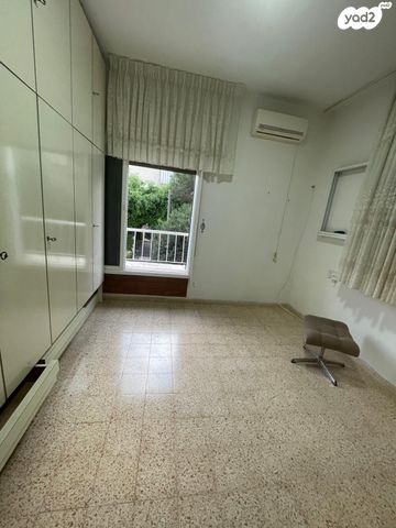 דירה, רות 14, כרמליה, חיפה