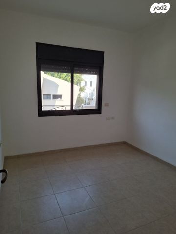 דירה, הנשיא 62, שיכון א', קרית שמונה