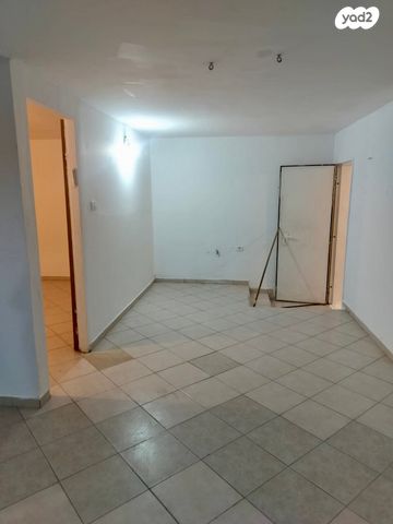 דירה, גולני 54, הנחלים, כפר יונה