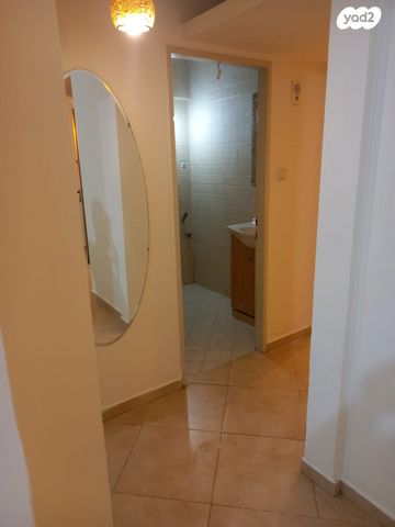 דירה, עמנואל אולסבנגר 101, קרית היובל, ירושלים