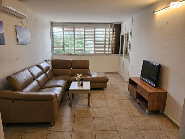 סמטת רימון 11