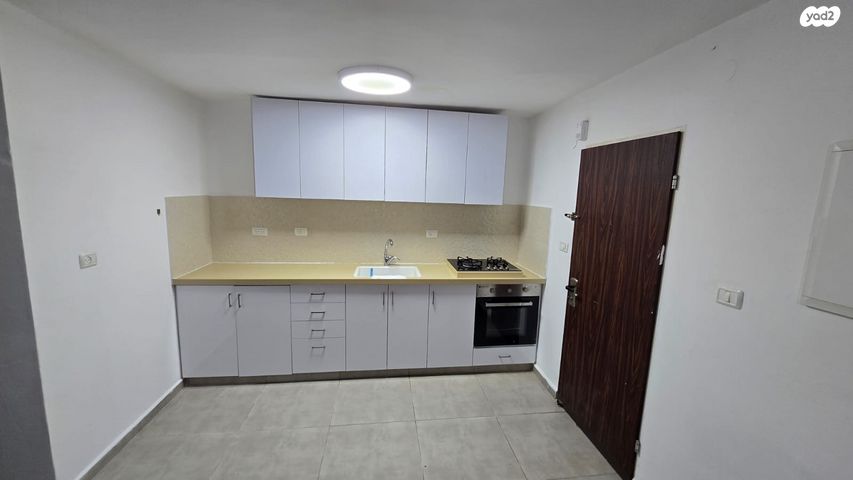 דירה, ברל כצנלסון 4, שיכון ה', קרית שמונה