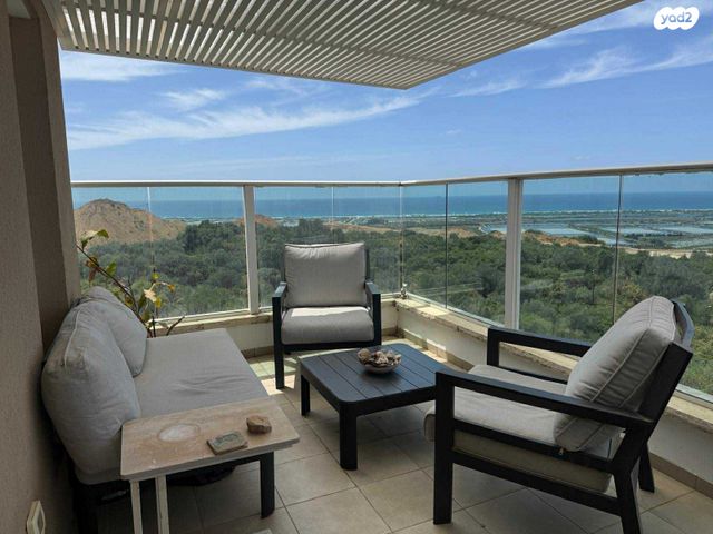 גג/ פנטהאוז, סמטת תרשיש 6, השמורה, זכרון יעקב