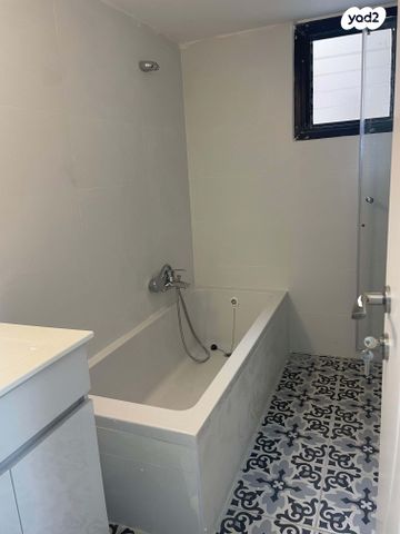 דירה, קרן היסוד 89, מרכז העיר, סביניה, הוותיקה, קרית ביאליק