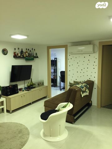 יחידת דיור, רבוצקי 113, לסטר/רבוצקי, רעננה