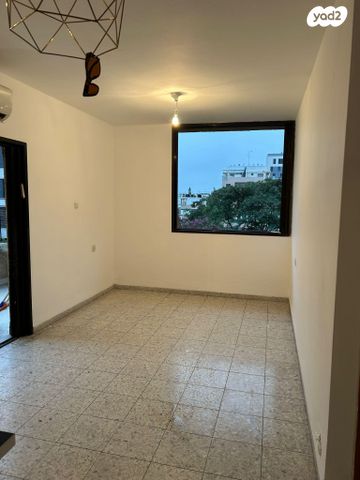 דירה, נווה יעקב 10, נגבה, רמת גן