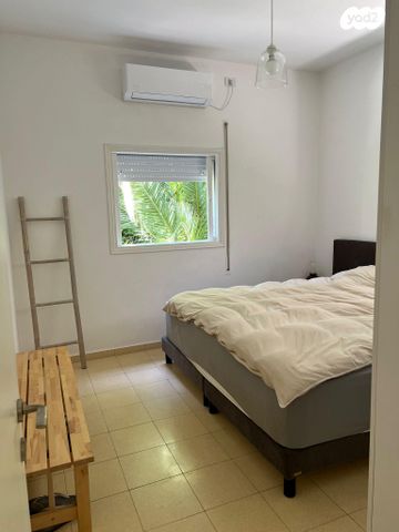 סאבלט, גורדון 73, הצפון הישן - דרום, תל אביב יפו